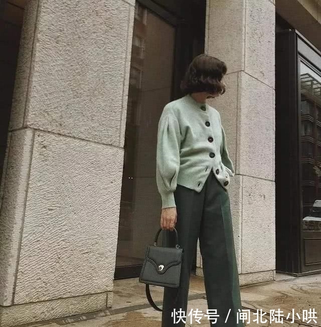 【过时】“阔腿裤”过时了,今年流行这条裤子,遮肉显高显瘦,特有范!