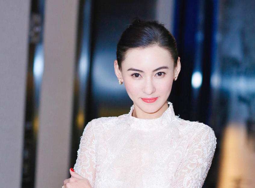 王菲谢霆锋怎么好上的