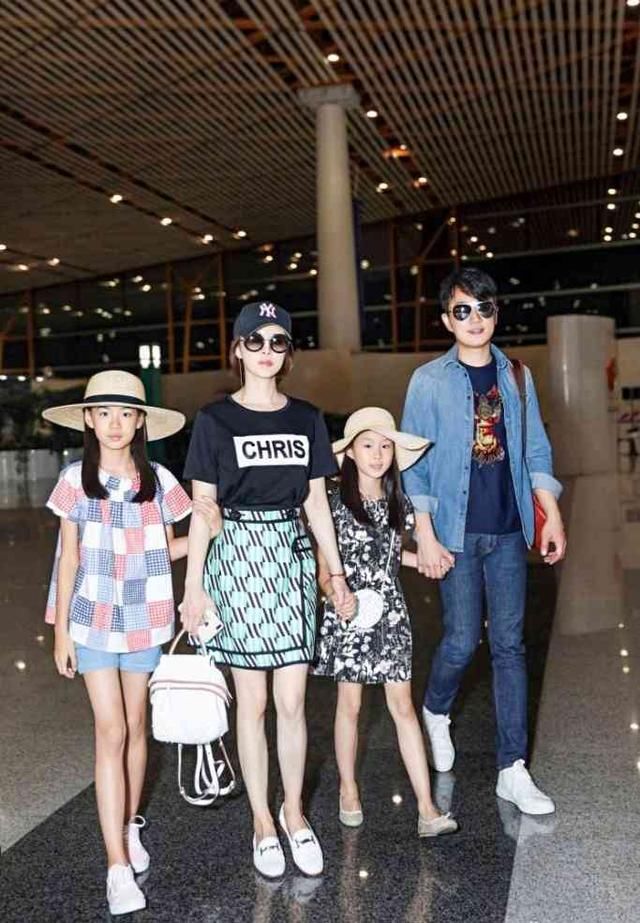 佟大为女儿成为全场焦点