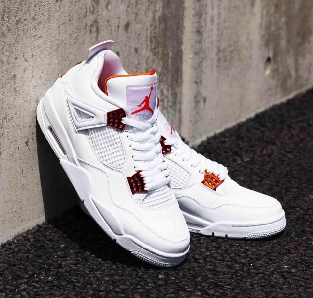  【AJ4】今夏最有牌面小白鞋！AJ4 “Orange Metallic” 周六发售！