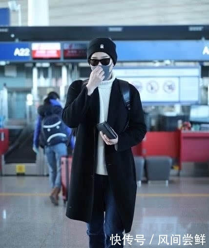 黑色呢大衣怎么内搭