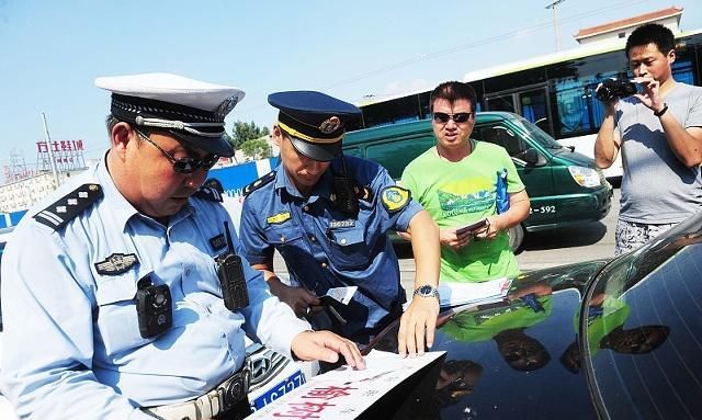  「高速」自驾游走高速，这样的坏习惯要改掉，违反一律扣12分罚2