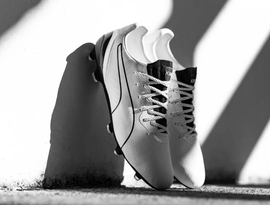  「KING」近观PUMA KING Platinum Lazertouch足球鞋