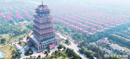 号称天下第一村，人人都住洋房开豪车，现如今却欠下百亿巨款