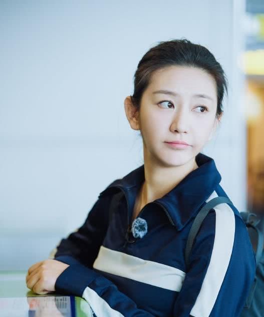 唐一菲选华妃蒋欣回应