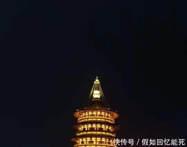 河南一景区，全是仿古建筑，到处都在卖东西，门票比龙门石窟都贵