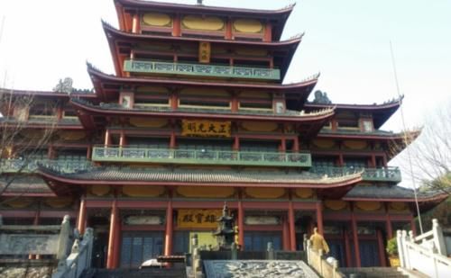 浙江香火很旺盛的一座寺庙，当地人都很喜欢去，就在金华