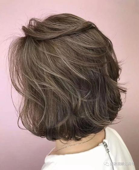 越烫越洋气发型20款