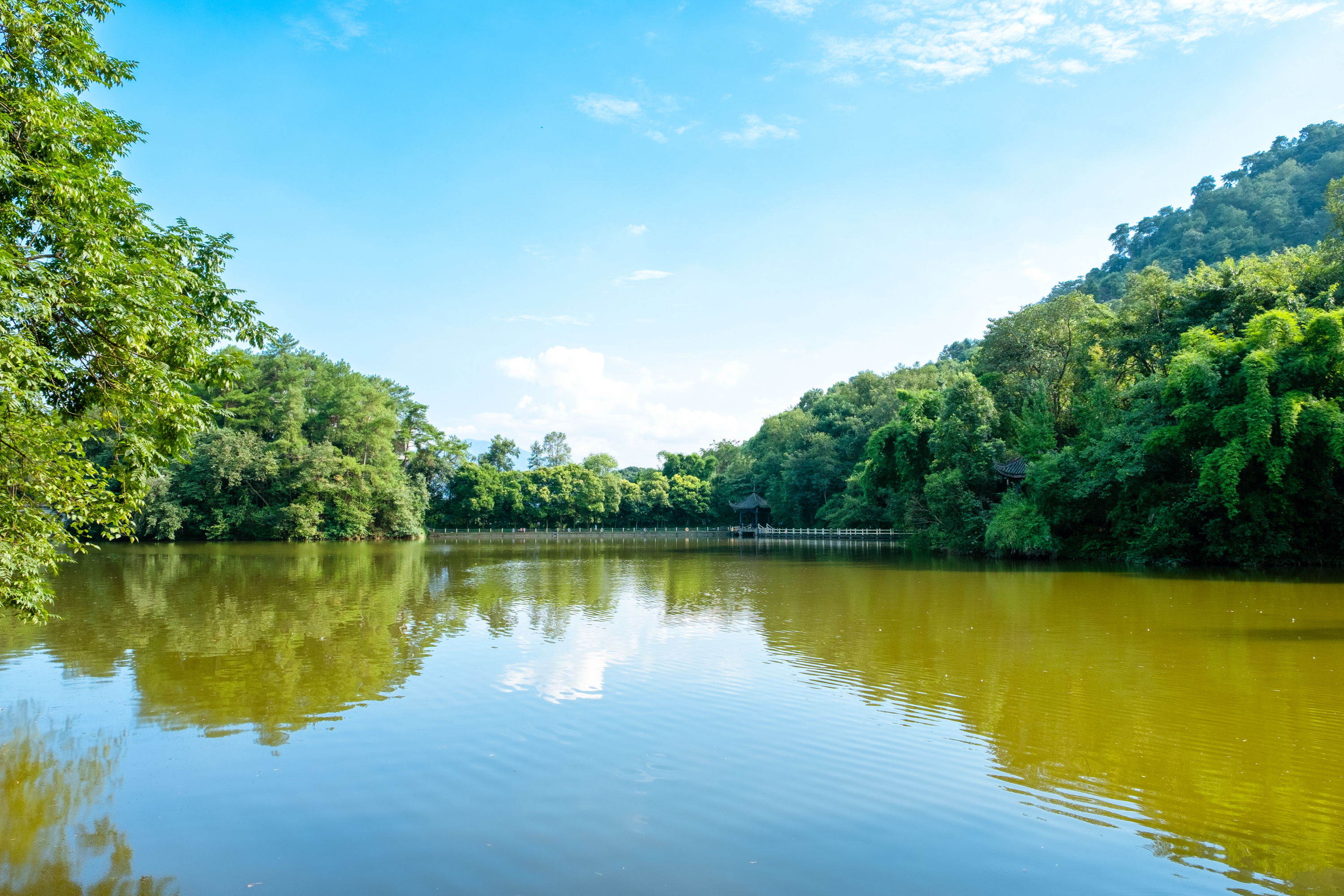 成都出发，周末打卡峨眉山温泉。