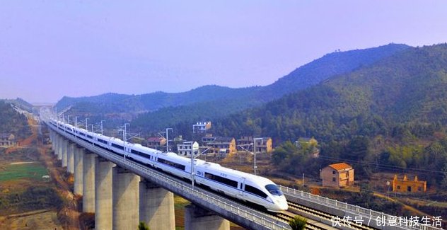 印度人疑惑为什么中国高铁建在天上，建地上的话，不更省钱吗