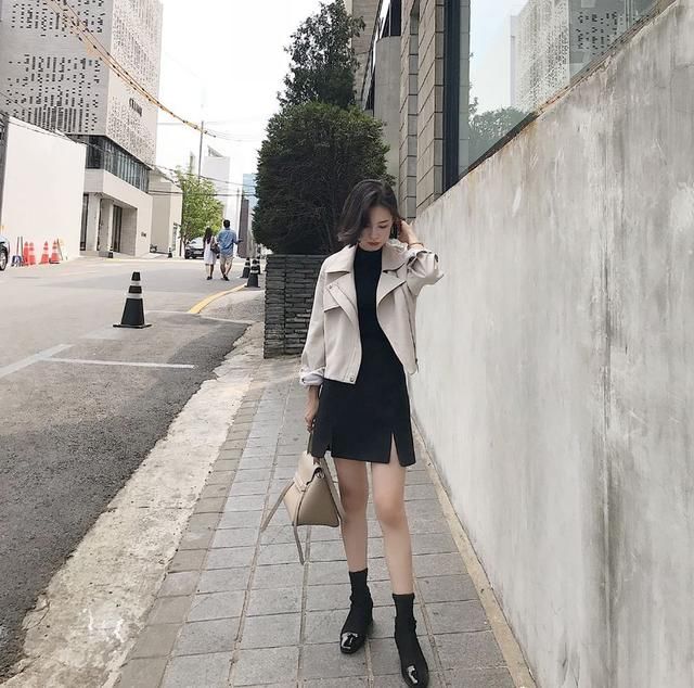 95后妹子的早秋穿搭来了，一般人都可轻松hold住