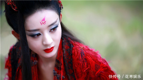 赵丽颖空降热搜第一名，谣言四起，颖宝发微博：讨厌心术不正的人