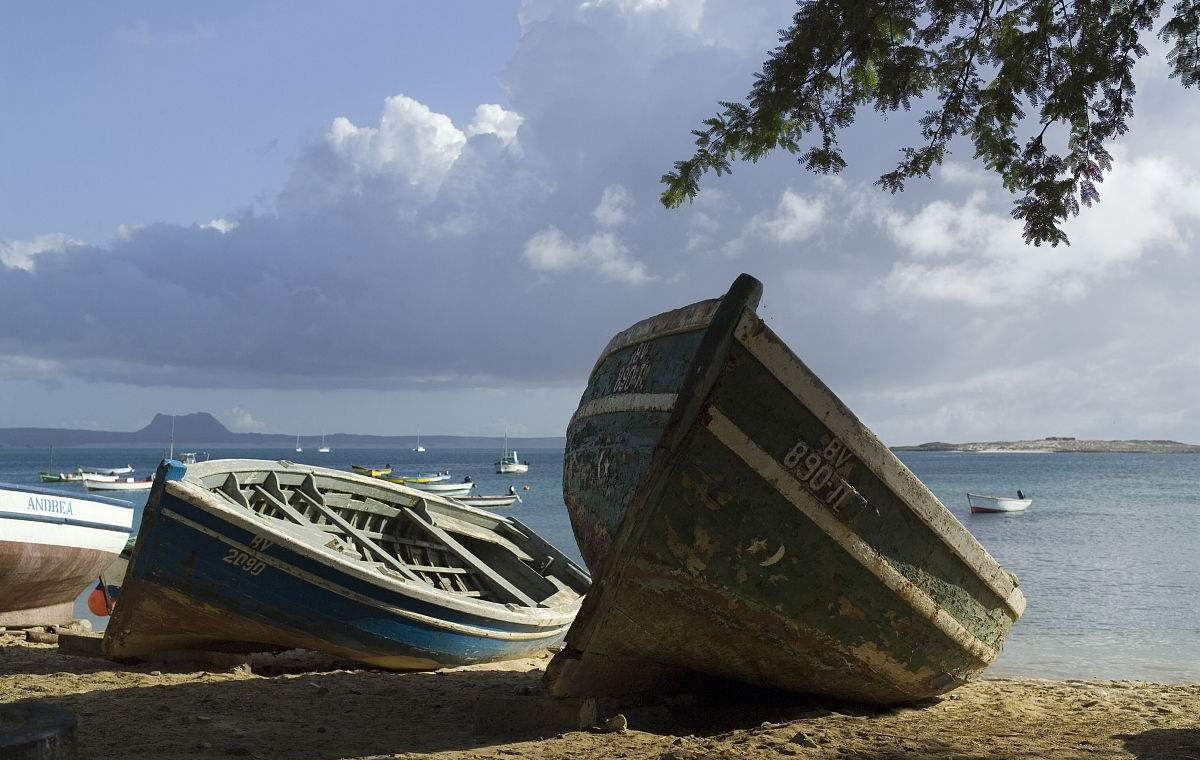 世界最无奈岛国：距美国6000公里，却每年都给美国造成超万亿损失