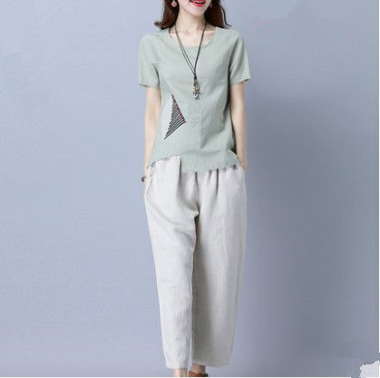 奔4的女人，别再穿“黑丝袜+包臀裙”!瞧这样的套装，嫩减18