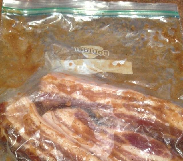 咸猪肉■腌制咸猪肉时,只放盐就错了!多放一点它,肉不长霉,放一年不坏