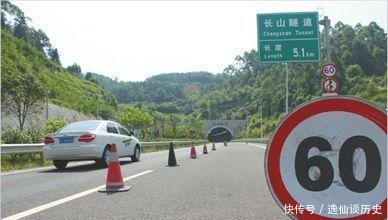  「高速」为什么老司机高速上“见洞走左侧”新手往往都不懂，看完涨知识