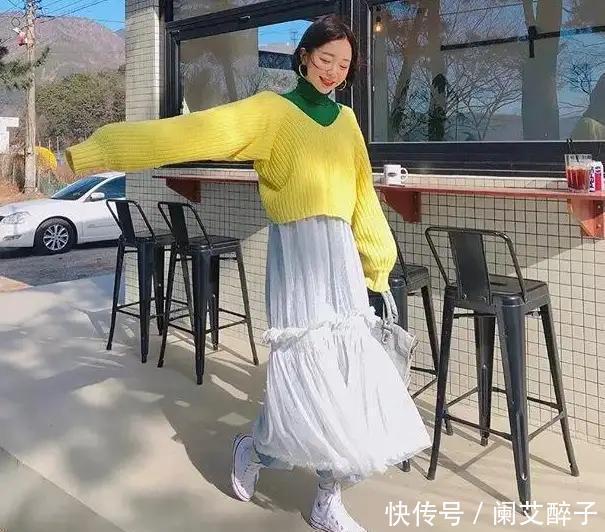 『夏季』夏季,半身裙怎么搭才时髦,这样穿承包