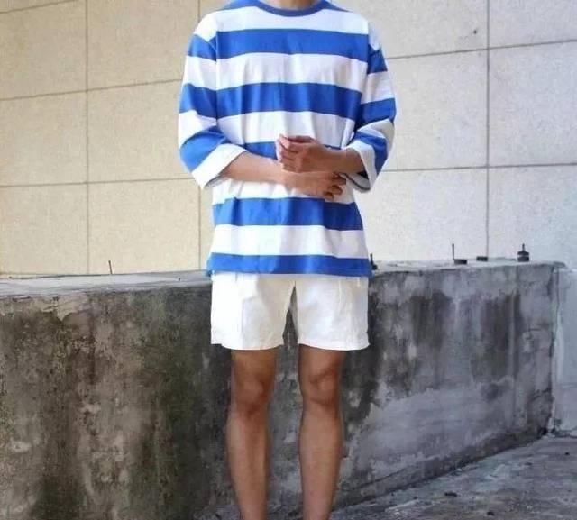 「条纹」距离征服春夏穿搭,就差一件条纹单品的距离