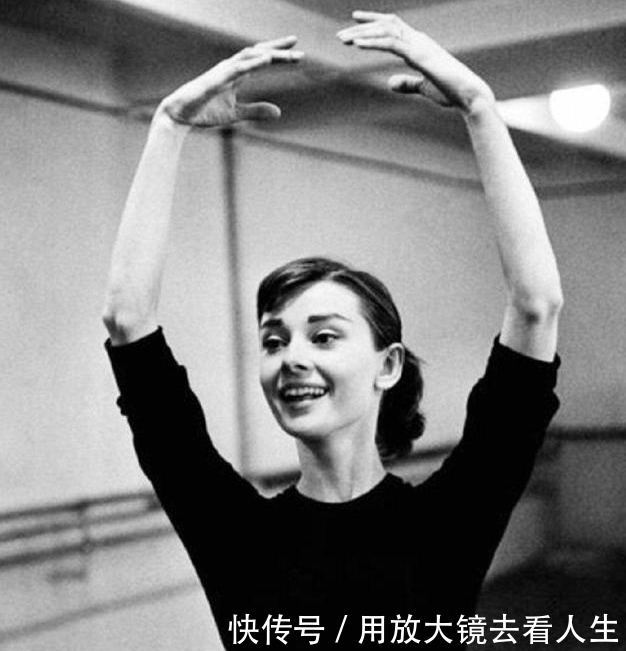 「就算」有这4个“小毛病”的女生,就算再美也没气质,很难获得别人好感