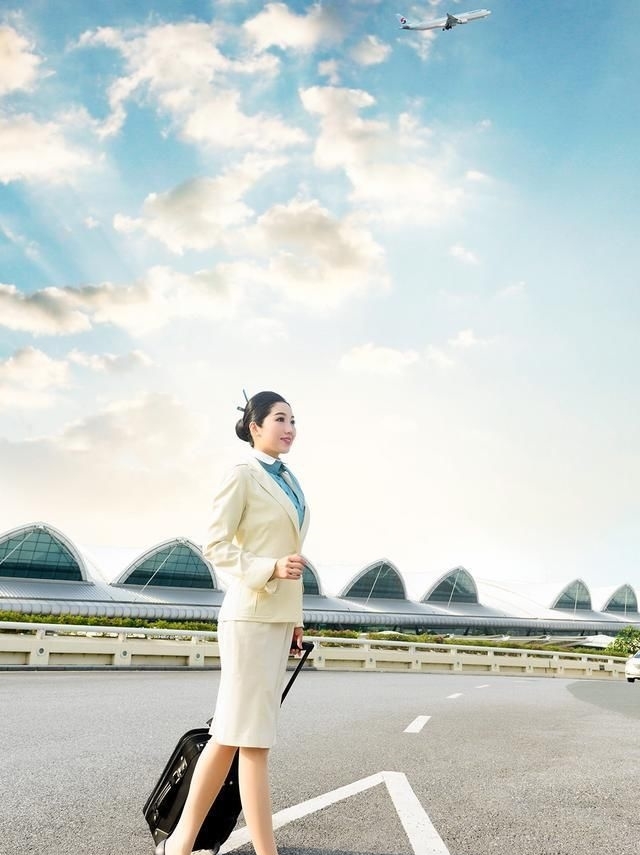 航空公司■日本空姐为什么在飞机上都要穿着“袜子”?空姐说出原因