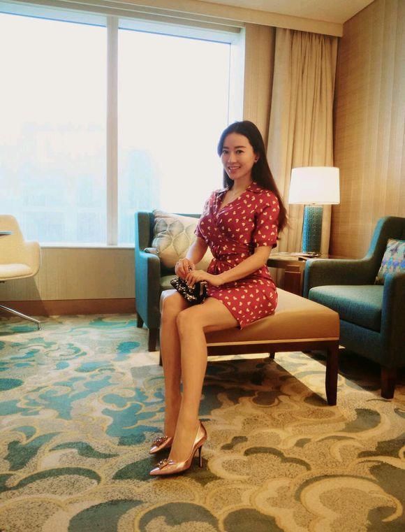 刘强东事件女主被挖,蹭完热度三天后才发声明,网友:想红想疯了