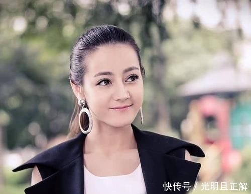  女生■脸上有这3个“特点”的女生，大胆把你的五官露出来，绝对的女神