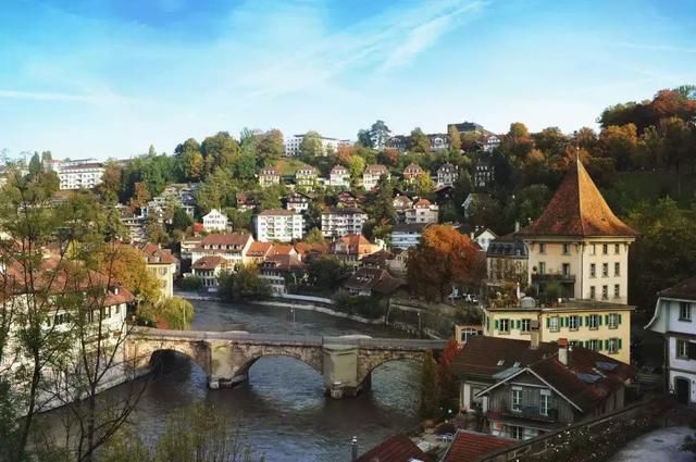 阿尔卑斯冰原列车，踏上瑞士最美风景之旅