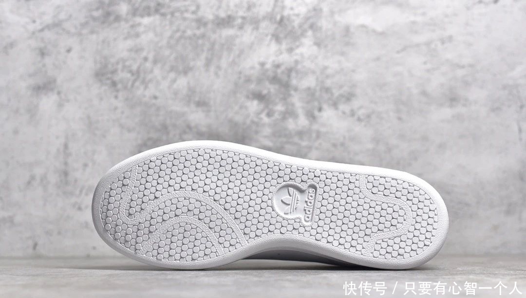  阿迪达斯@怎么搭配怎么好看！某田阿迪达斯“绿尾”真的可以冲正吗？