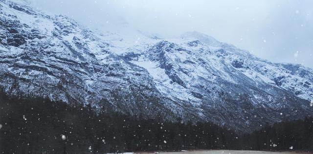  努力：那些激励人心的句子，胸怀激荡，愿你能一直努力向前
