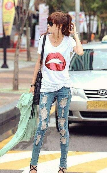 紧身裤很美很迷人，非常洒脱随性，简洁大方彰显时尚魅力！