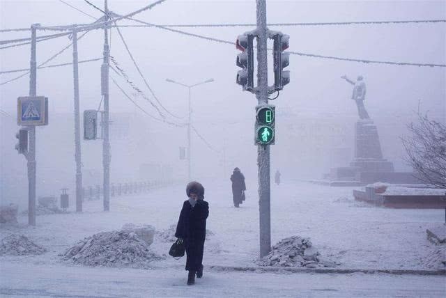 世界上最寒冷的城市，最低温度零下64℃，热水在室外分分钟结冰