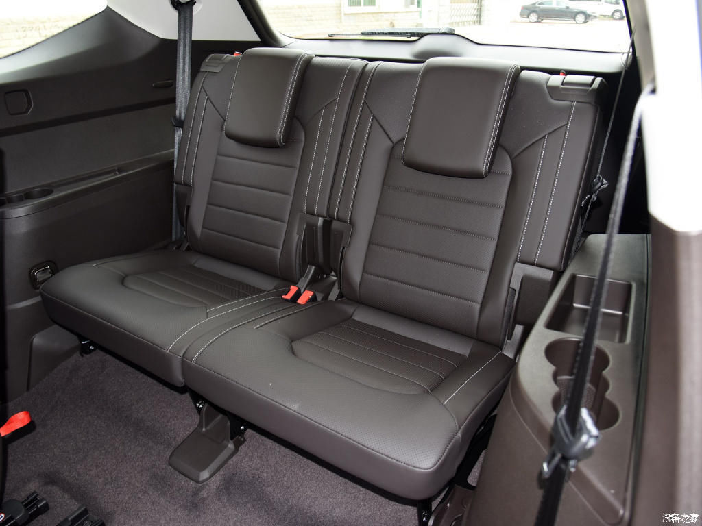  『大空间』MPV太居家？看看这台大众途昂吧