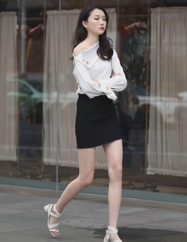 地面|比起高跟鞋,“片片鞋”几乎和地面融为一体,却更加舒服也显高!