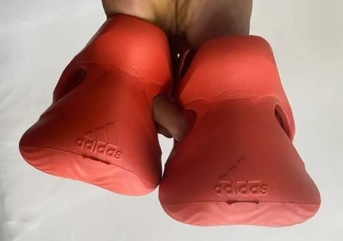  『Crocs』号称Yeezy Crocs于今夏发售，是潮到飞or丑到爆？