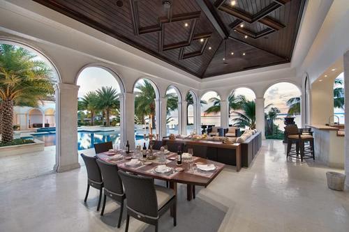 世界“奇特”的几个餐厅，一个在“鲸鱼肚里”，摸黑吃饭