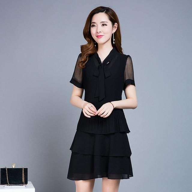 臀圆腰粗女人穿什么最妩媚？高跟鞋+束腰a字裙，美爆了超吸睛~