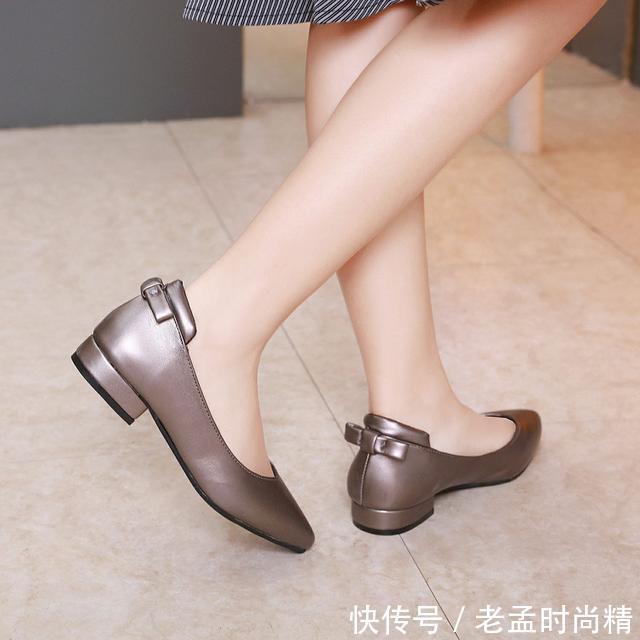 #尖头#穿累了高跟鞋,来款新颖尖头浅口鞋!