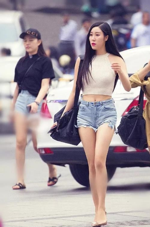  吊带|时尚高跟鞋穿搭，展现出女生的优雅的姿态