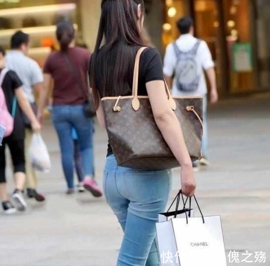 舒适■立体修身牛仔裤,充满活力,让你更年轻