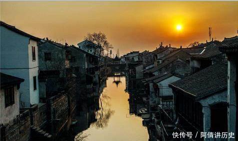 中国古色古香十个古镇,来了就不想走了