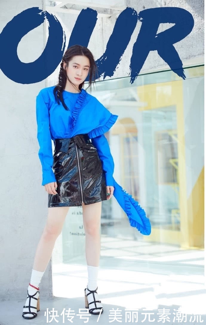 张雪迎黑白搭配现机场，一条裤子穿出小短腿，竟还勒出三角区！