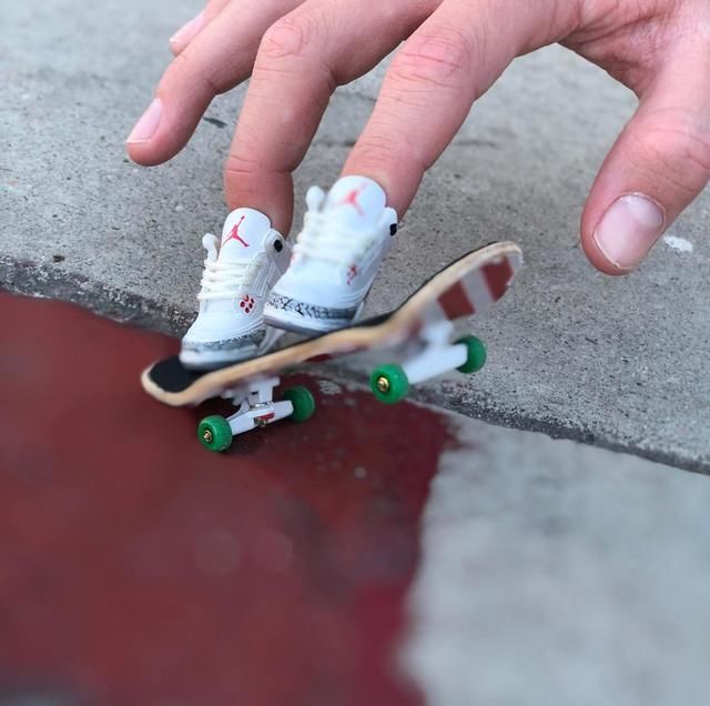 帅气又可爱!你一定没见过这么精致的 mini 球鞋!