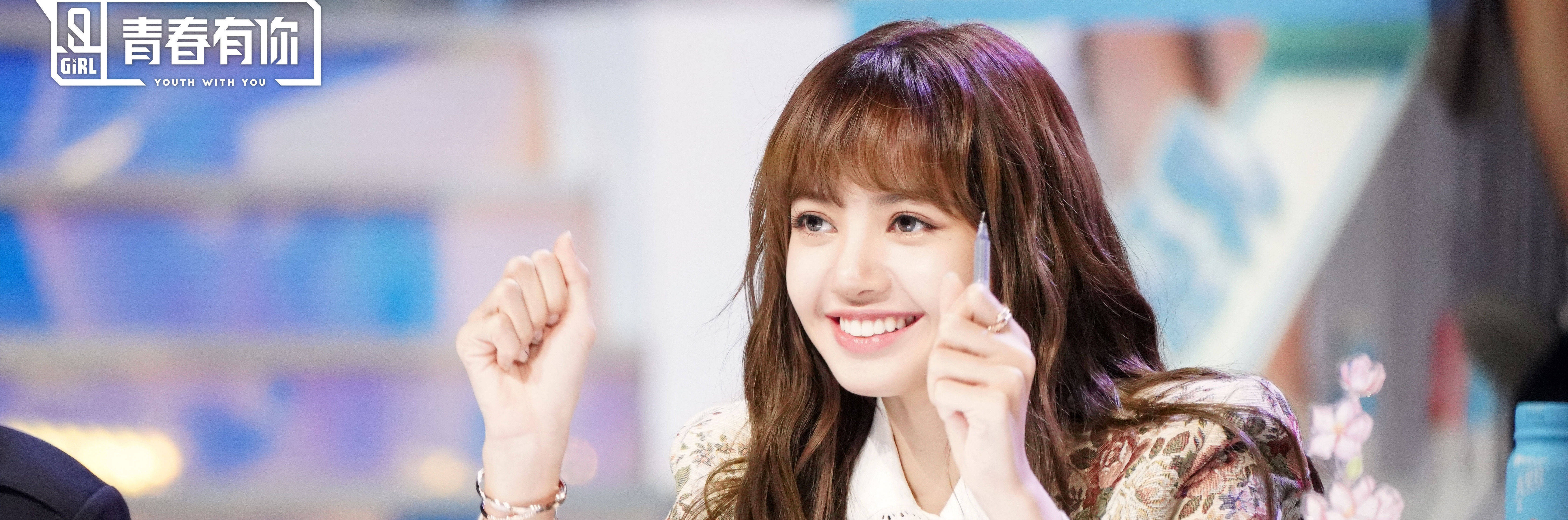  [大不一样]鞠婧祎, 虞书欣撞上同款造型, 都是94后, 状态大不一样