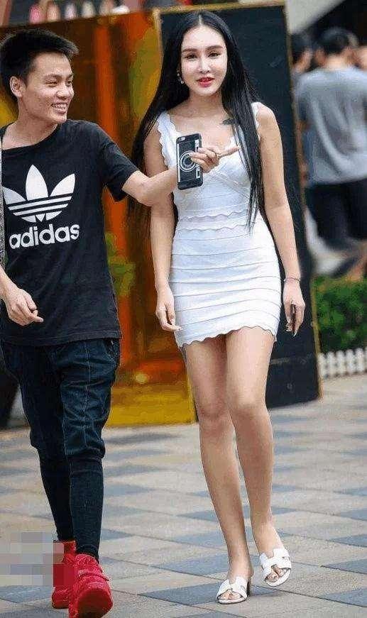 时尚小姐姐白色包臀裙, 优雅高贵的气质令人羡慕