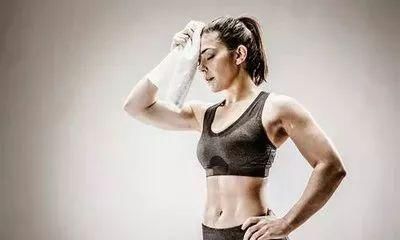 一晚三人去世，只因轻信这种朋友圈消息!50-80岁的退友需注意!