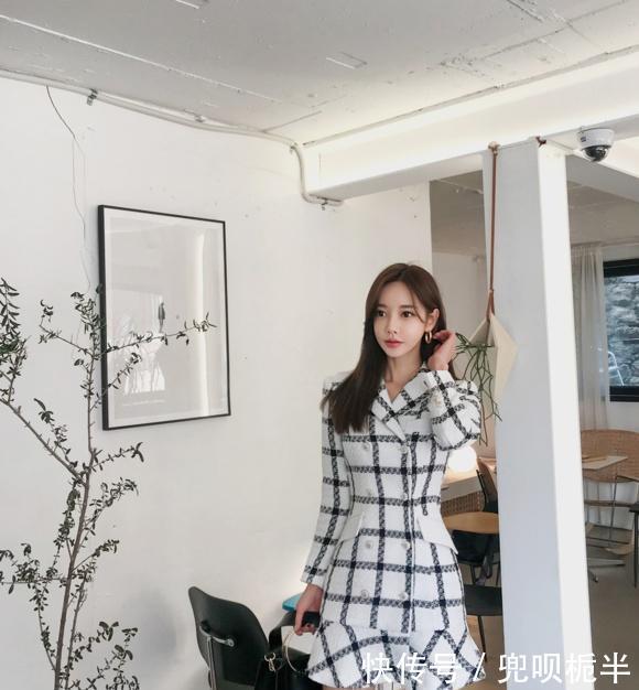 「舒适」都市韵味的紧身裙美女,穿出女性最美姿态!