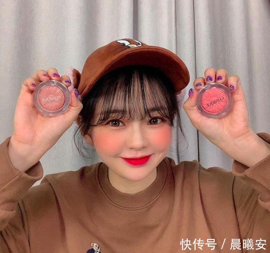 『公开』原来这个画法脸最小!6种修脸腮红画法公开,什么脸型都适合!