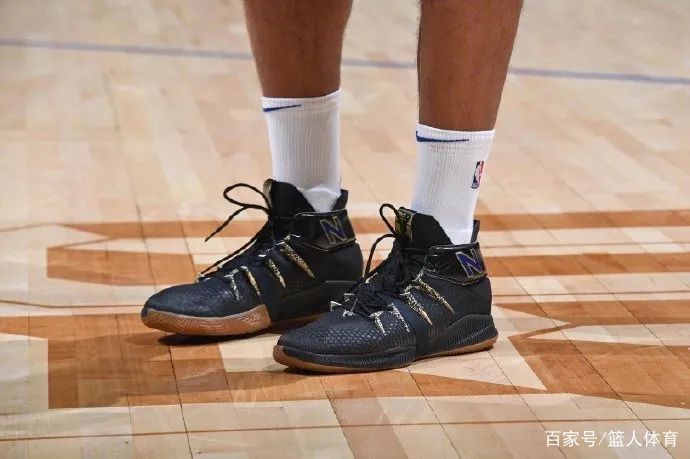  『球员』NBA球员上脚：伦纳德的NB篮球鞋，除了签名鞋还有低帮版！