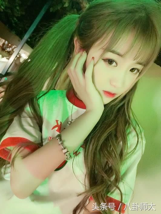 杨清柠首曝儿子照片，王乐乐发文关心 网友：要复合的节奏！