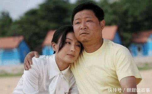 曾因出演太监走红,娶小15岁嫩模为妻,今负债千